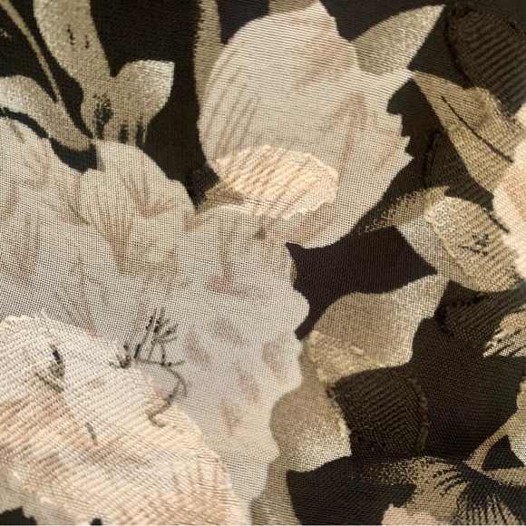 Ontwelfth Black/Gray/Taupe Floral Wraparound Dress (M) - Picture 3 of 7